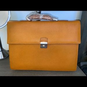Amrit briefcase